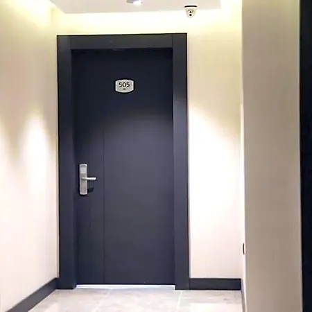 Demir Ξενοδοχείο Σμύρνη
